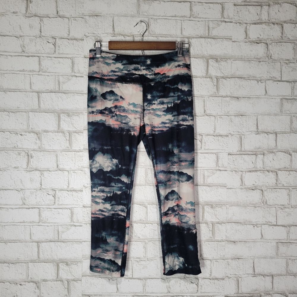 5 For $50🔥 Space/Sky Women's Printed Capri Leggings